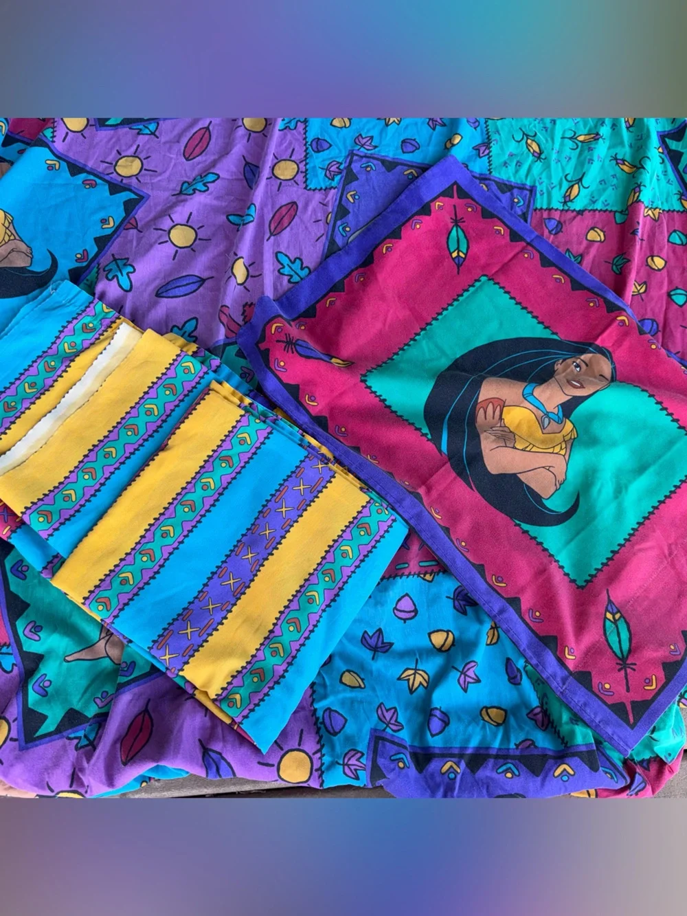 Vintage Disney 90s Pocohontas Girls colorful Twin Size 3PC Bed Sheet Set.